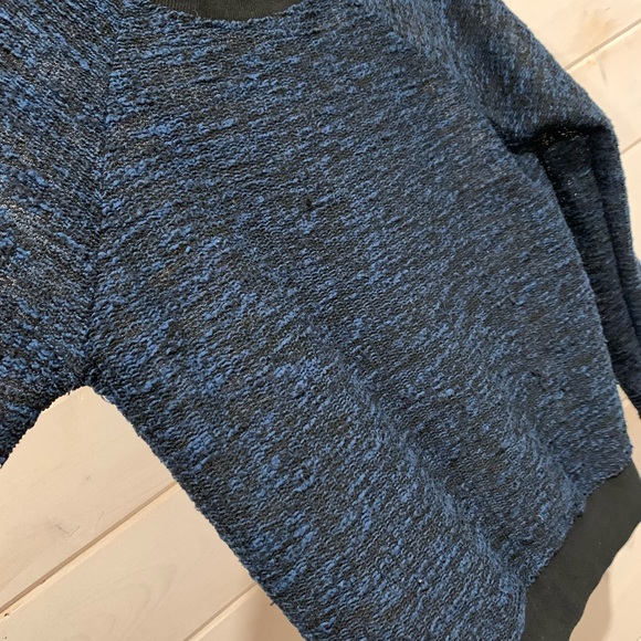 Razzle Dazzle | Black & Black Pullover - Picture 3 of 6